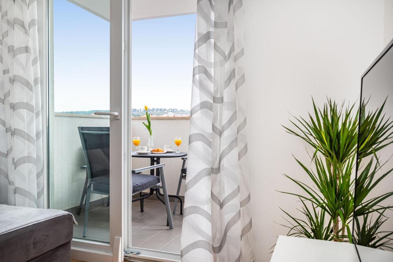 Apartamento Ap Stella, Center Of Zadar, 2Br, Parking Exterior foto